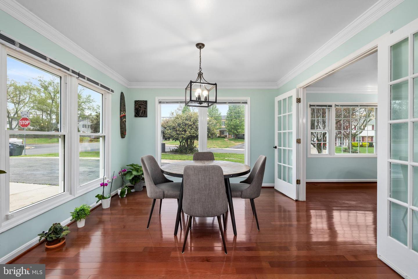 5725 HABERSHAM WAY, ALEXANDRIA, Virginia 22310, 4 Bedrooms Bedrooms, ,3 BathroomsBathrooms,Residential,For sale,5725 HABERSHAM WAY,VAFX2221420 MLS # VAFX2221420