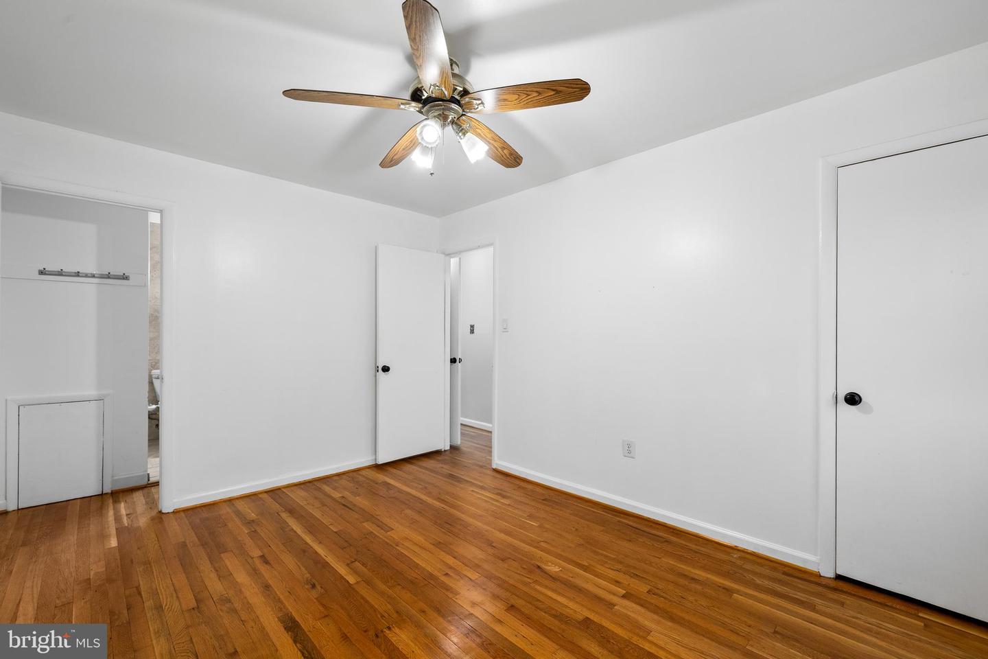 5725 HABERSHAM WAY, ALEXANDRIA, Virginia 22310, 4 Bedrooms Bedrooms, ,3 BathroomsBathrooms,Residential,For sale,5725 HABERSHAM WAY,VAFX2221420 MLS # VAFX2221420