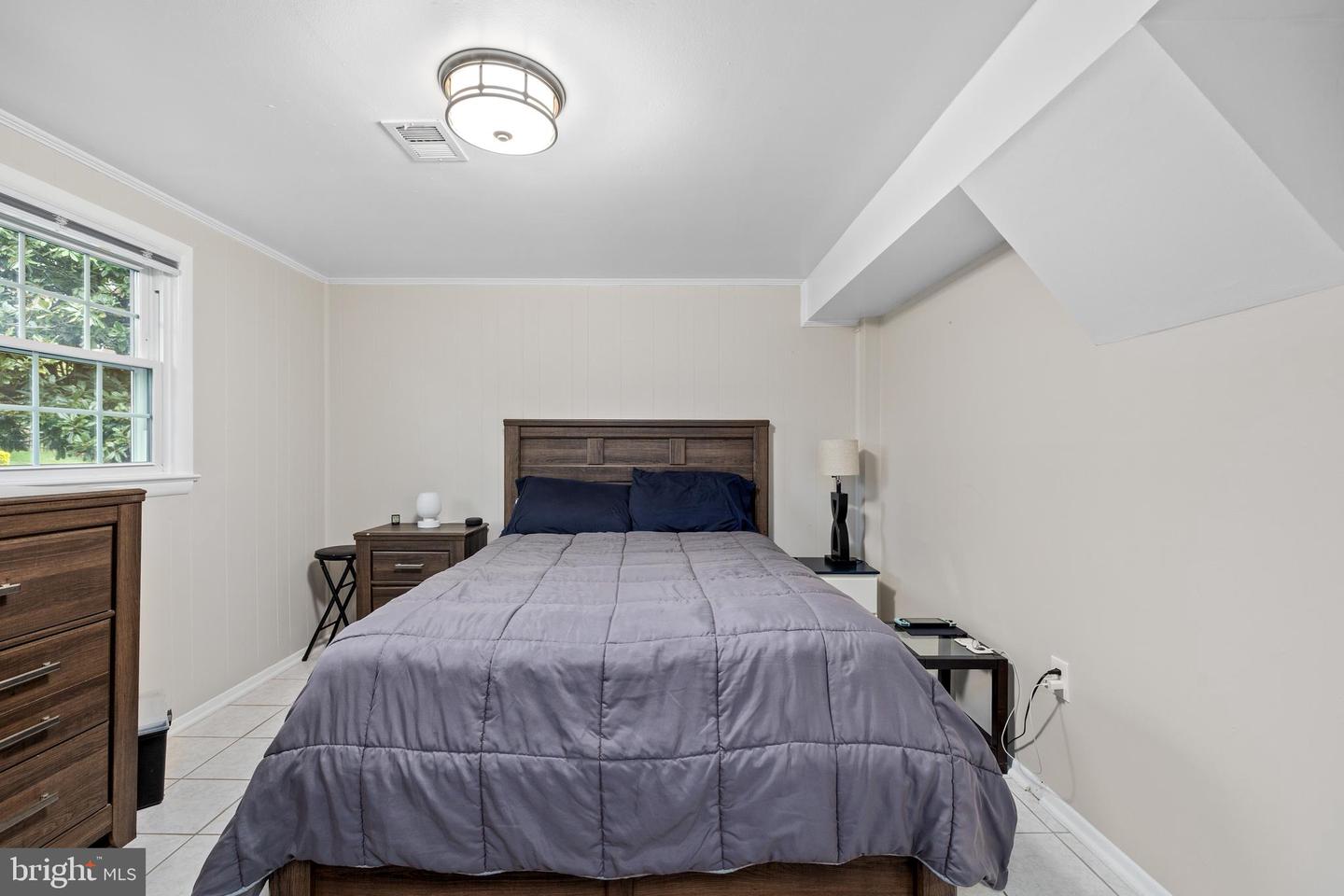 5725 HABERSHAM WAY, ALEXANDRIA, Virginia 22310, 4 Bedrooms Bedrooms, ,3 BathroomsBathrooms,Residential,For sale,5725 HABERSHAM WAY,VAFX2221420 MLS # VAFX2221420