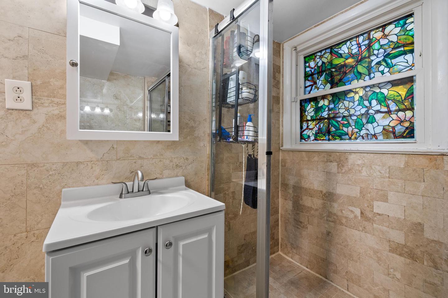 5725 HABERSHAM WAY, ALEXANDRIA, Virginia 22310, 4 Bedrooms Bedrooms, ,3 BathroomsBathrooms,Residential,For sale,5725 HABERSHAM WAY,VAFX2221420 MLS # VAFX2221420