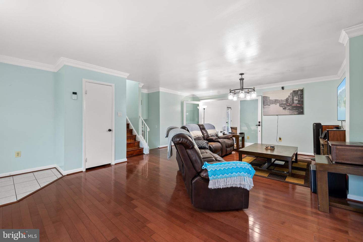 5725 HABERSHAM WAY, ALEXANDRIA, Virginia 22310, 4 Bedrooms Bedrooms, ,3 BathroomsBathrooms,Residential,For sale,5725 HABERSHAM WAY,VAFX2221420 MLS # VAFX2221420