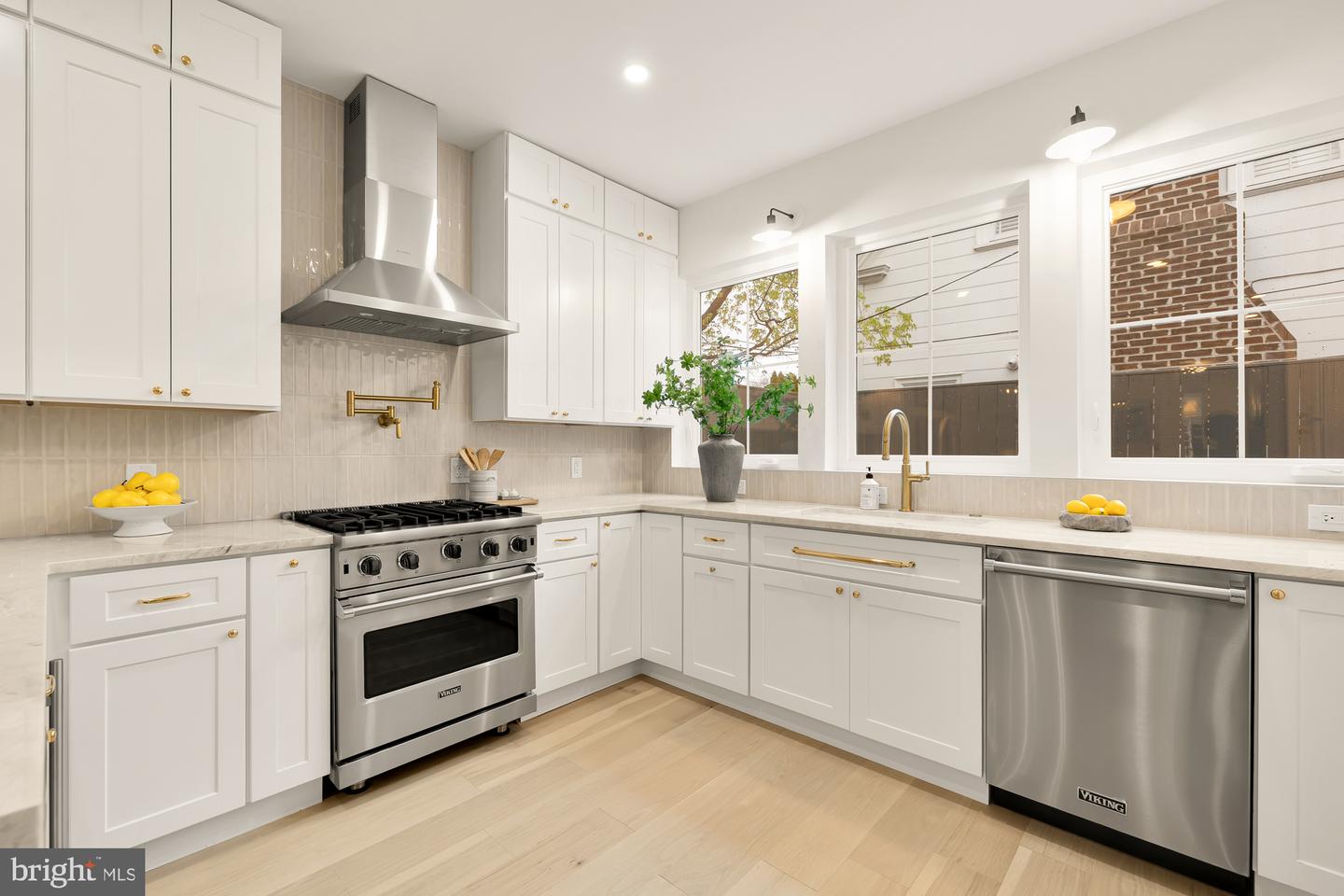 309 DUKE ST, ALEXANDRIA, Virginia 22314, 3 Bedrooms Bedrooms, ,3 BathroomsBathrooms,Residential,For sale,309 DUKE ST,VAAX2042050 MLS # VAAX2042050
