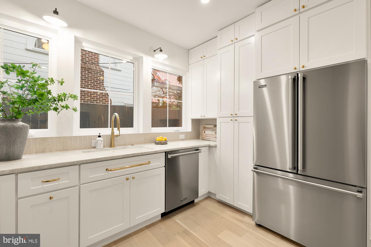 309 DUKE ST, ALEXANDRIA, Virginia 22314, 3 Bedrooms Bedrooms, ,3 BathroomsBathrooms,Residential,For sale,309 DUKE ST,VAAX2042050 MLS # VAAX2042050
