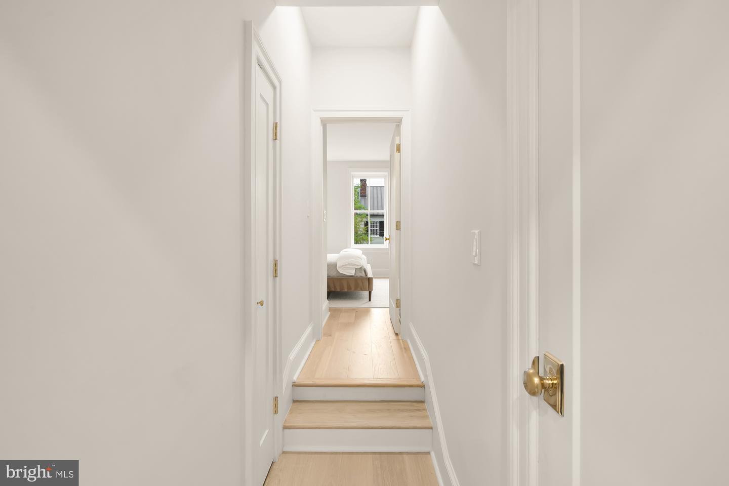 309 DUKE ST, ALEXANDRIA, Virginia 22314, 3 Bedrooms Bedrooms, ,3 BathroomsBathrooms,Residential,For sale,309 DUKE ST,VAAX2042050 MLS # VAAX2042050