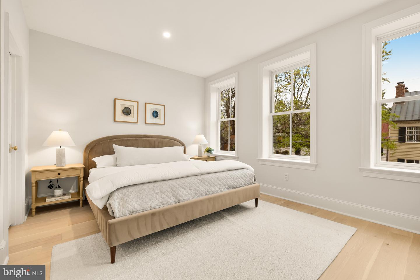 309 DUKE ST, ALEXANDRIA, Virginia 22314, 3 Bedrooms Bedrooms, ,3 BathroomsBathrooms,Residential,For sale,309 DUKE ST,VAAX2042050 MLS # VAAX2042050