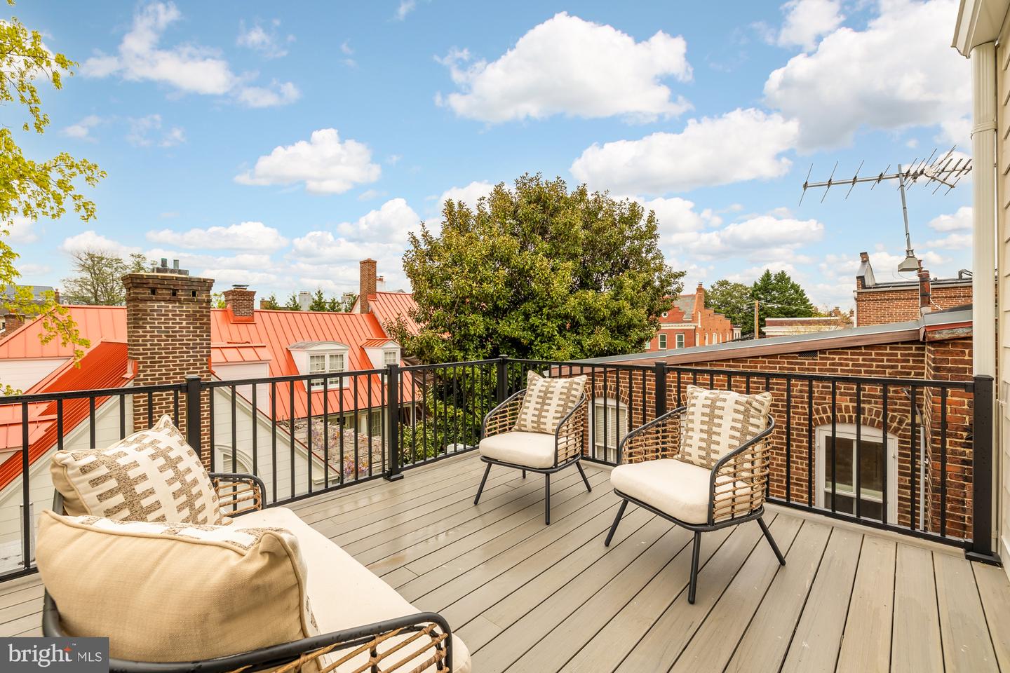 309 DUKE ST, ALEXANDRIA, Virginia 22314, 3 Bedrooms Bedrooms, ,3 BathroomsBathrooms,Residential,For sale,309 DUKE ST,VAAX2042050 MLS # VAAX2042050