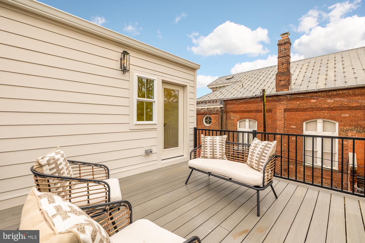 309 DUKE ST, ALEXANDRIA, Virginia 22314, 3 Bedrooms Bedrooms, ,3 BathroomsBathrooms,Residential,For sale,309 DUKE ST,VAAX2042050 MLS # VAAX2042050