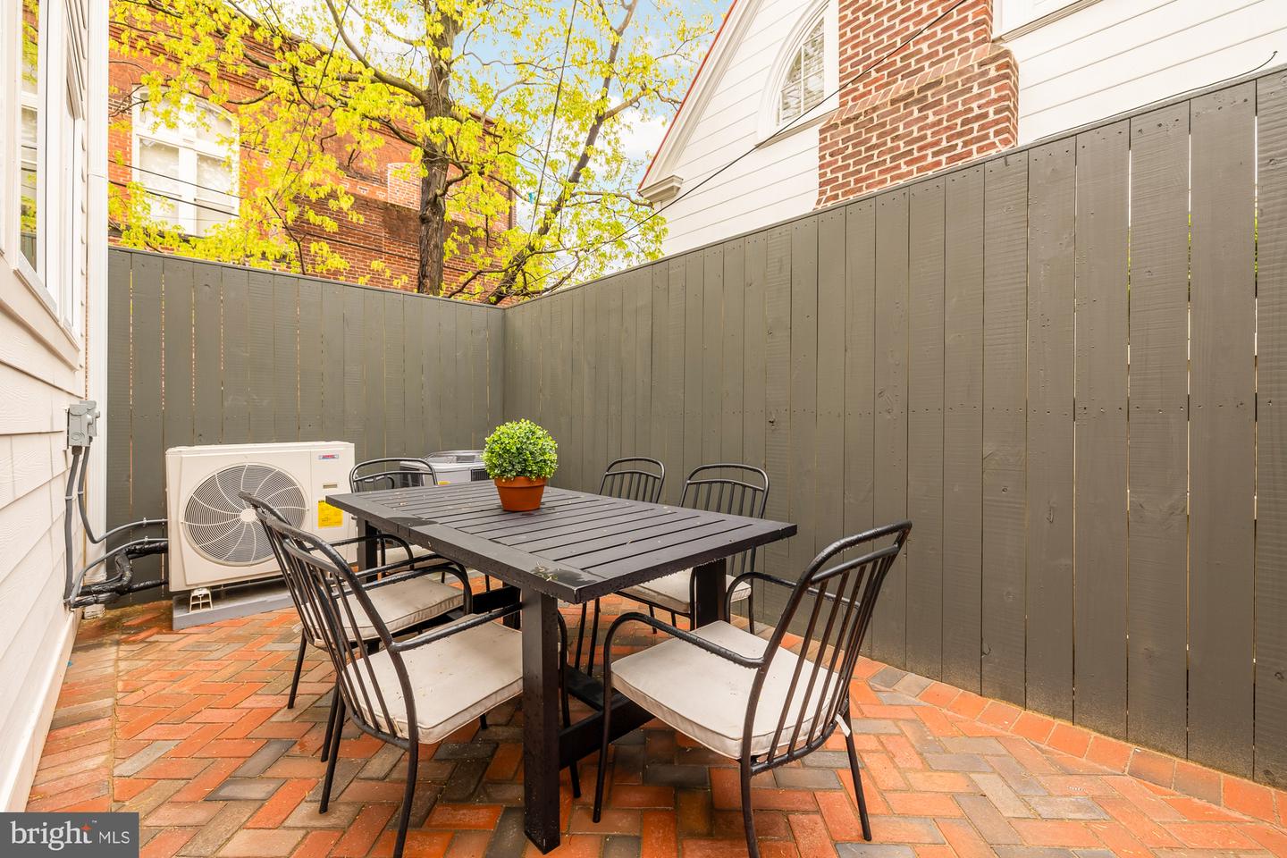 309 DUKE ST, ALEXANDRIA, Virginia 22314, 3 Bedrooms Bedrooms, ,3 BathroomsBathrooms,Residential,For sale,309 DUKE ST,VAAX2042050 MLS # VAAX2042050