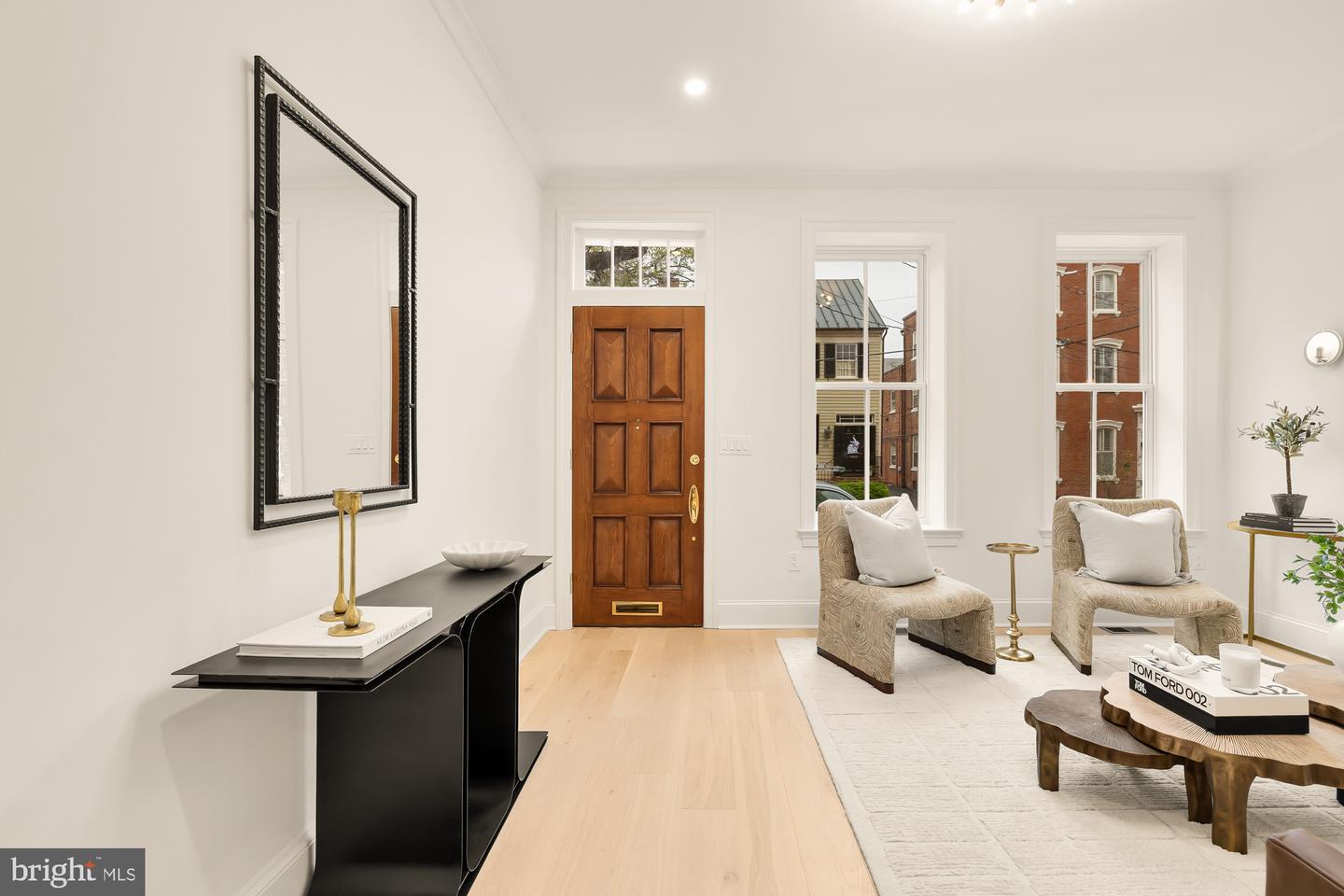 309 DUKE ST, ALEXANDRIA, Virginia 22314, 3 Bedrooms Bedrooms, ,3 BathroomsBathrooms,Residential,For sale,309 DUKE ST,VAAX2042050 MLS # VAAX2042050