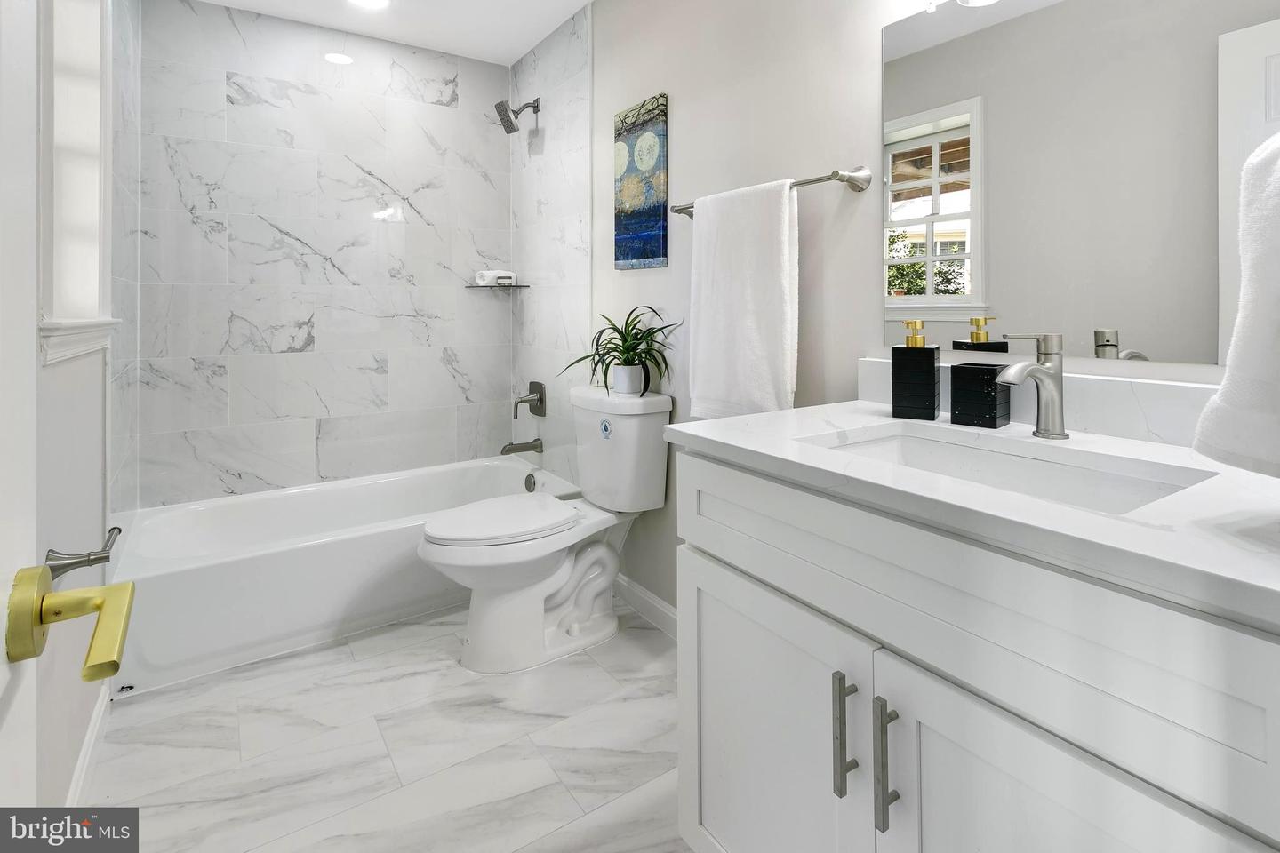 1252 DARTMOUTH CT, ALEXANDRIA, Virginia 22314, 4 Bedrooms Bedrooms, ,4 BathroomsBathrooms,Residential,For sale,1252 DARTMOUTH CT,VAAX2042154 MLS # VAAX2042154