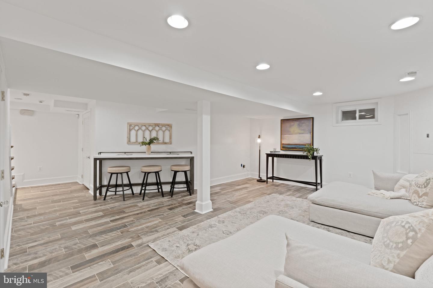 506 IVY CIR, ALEXANDRIA, Virginia 22302, 4 Bedrooms Bedrooms, ,3 BathroomsBathrooms,Residential,For sale,506 IVY CIR,VAAX2042230 MLS # VAAX2042230