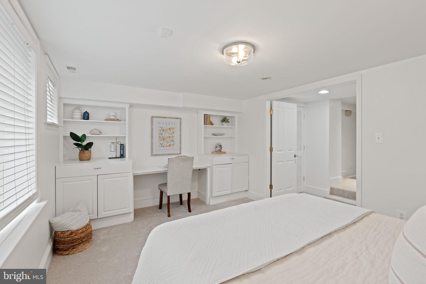 506 IVY CIR, ALEXANDRIA, Virginia 22302, 4 Bedrooms Bedrooms, ,3 BathroomsBathrooms,Residential,For sale,506 IVY CIR,VAAX2042230 MLS # VAAX2042230