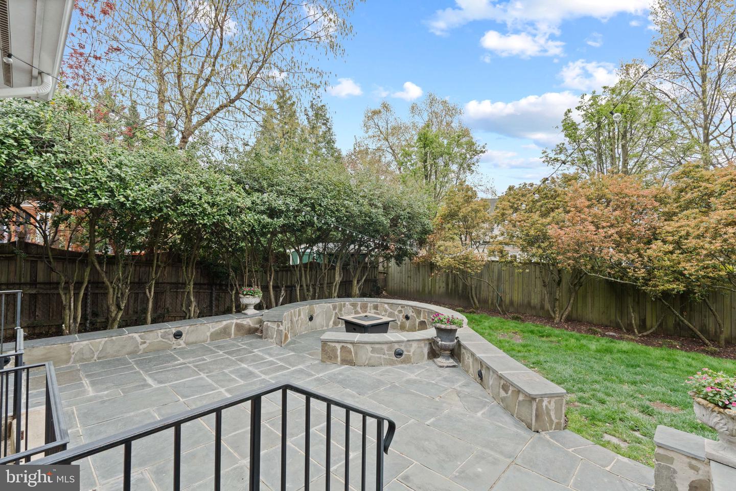 506 IVY CIR, ALEXANDRIA, Virginia 22302, 4 Bedrooms Bedrooms, ,3 BathroomsBathrooms,Residential,For sale,506 IVY CIR,VAAX2042230 MLS # VAAX2042230