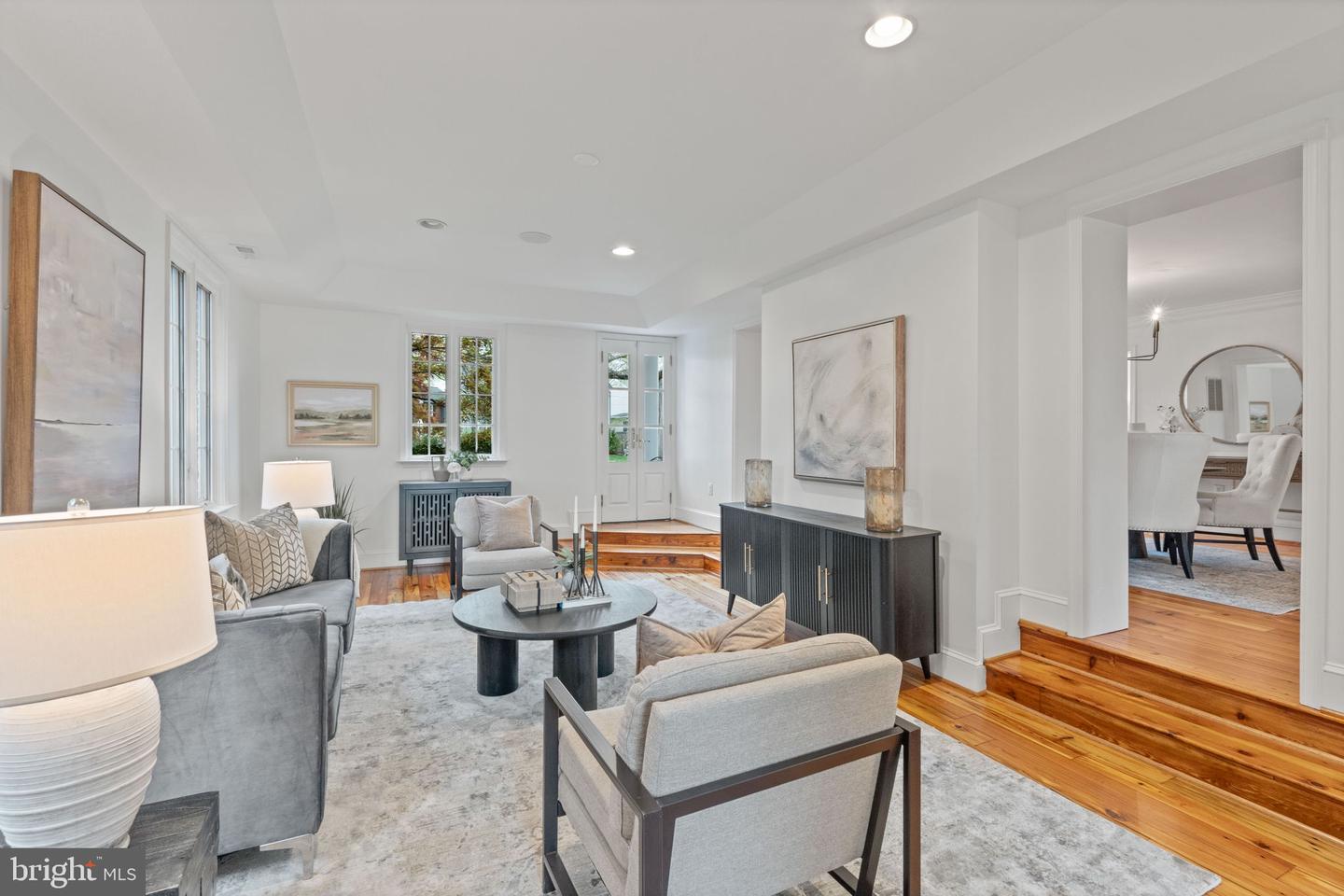 506 IVY CIR, ALEXANDRIA, Virginia 22302, 4 Bedrooms Bedrooms, ,3 BathroomsBathrooms,Residential,For sale,506 IVY CIR,VAAX2042230 MLS # VAAX2042230