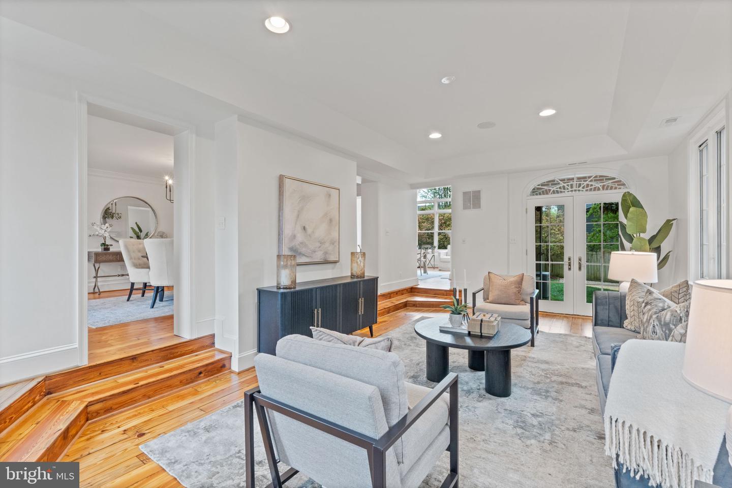506 IVY CIR, ALEXANDRIA, Virginia 22302, 4 Bedrooms Bedrooms, ,3 BathroomsBathrooms,Residential,For sale,506 IVY CIR,VAAX2042230 MLS # VAAX2042230