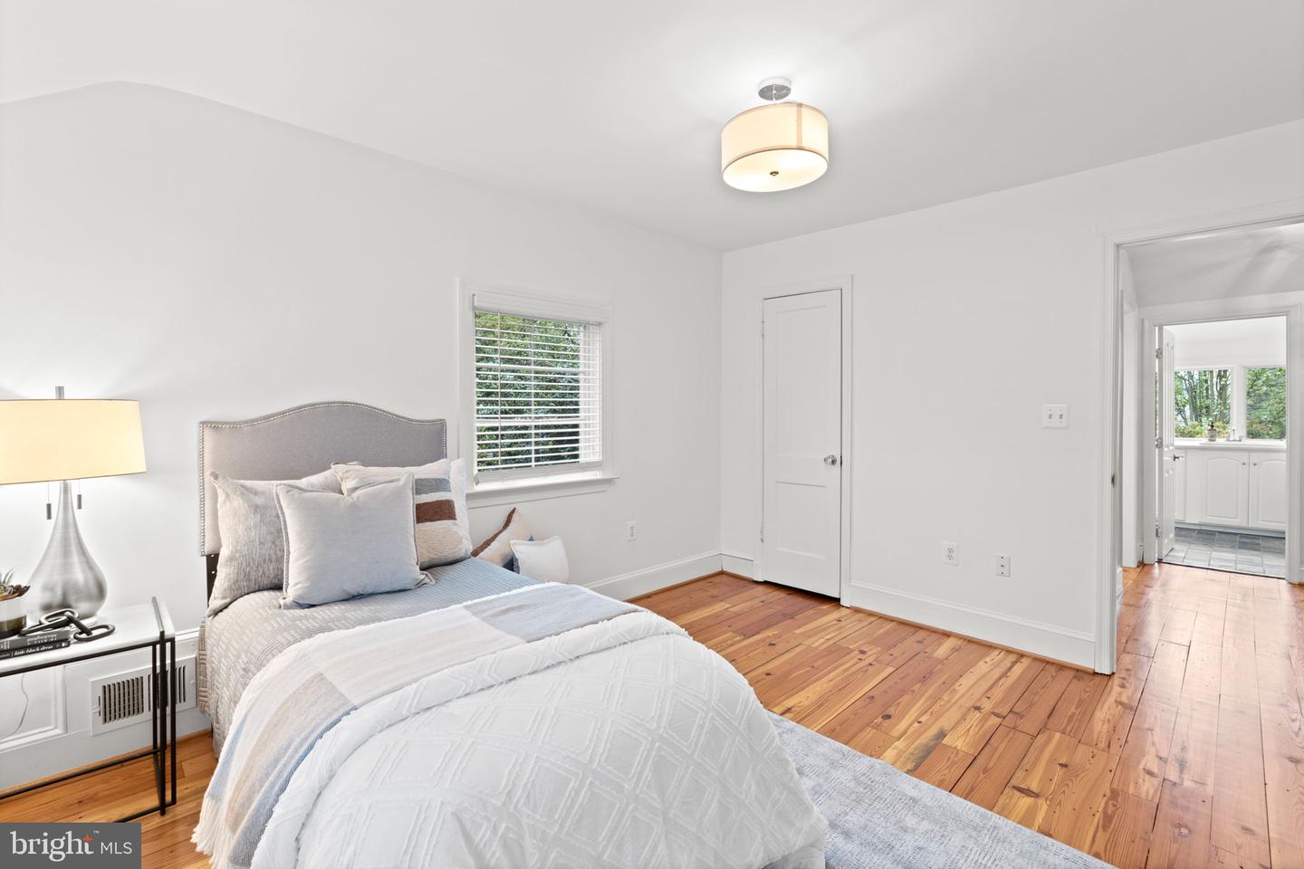 506 IVY CIR, ALEXANDRIA, Virginia 22302, 4 Bedrooms Bedrooms, ,3 BathroomsBathrooms,Residential,For sale,506 IVY CIR,VAAX2042230 MLS # VAAX2042230