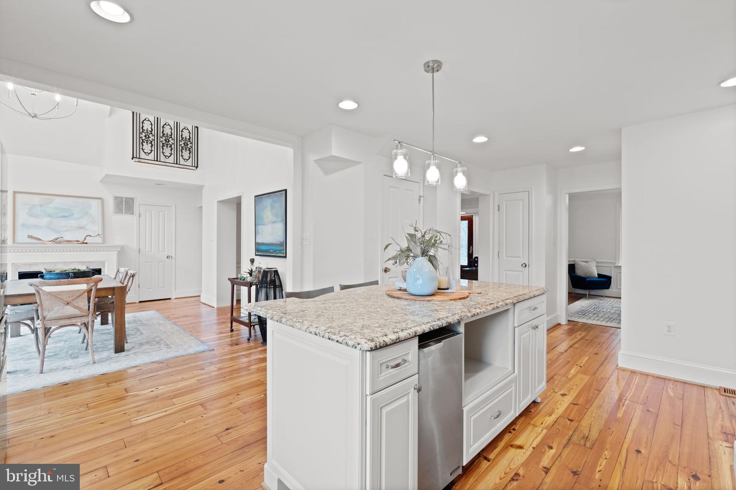 506 IVY CIR, ALEXANDRIA, Virginia 22302, 4 Bedrooms Bedrooms, ,3 BathroomsBathrooms,Residential,For sale,506 IVY CIR,VAAX2042230 MLS # VAAX2042230