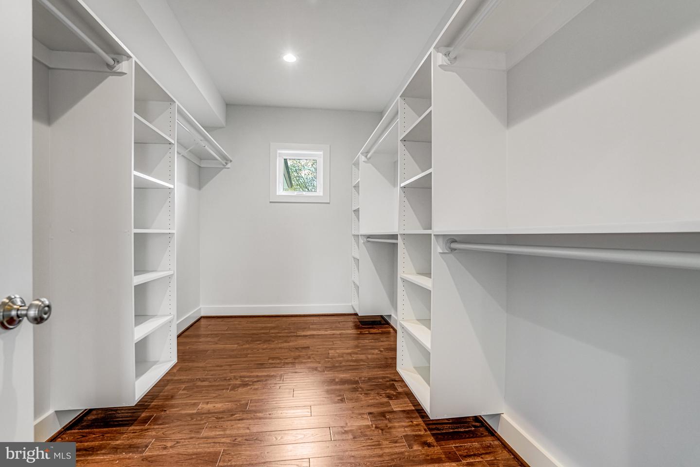 1830 CHERRI DR, FALLS CHURCH, Virginia 22043, 6 Bedrooms Bedrooms, ,6 BathroomsBathrooms,Residential,For sale,1830 CHERRI DR,VAFX2227320 MLS # VAFX2227320