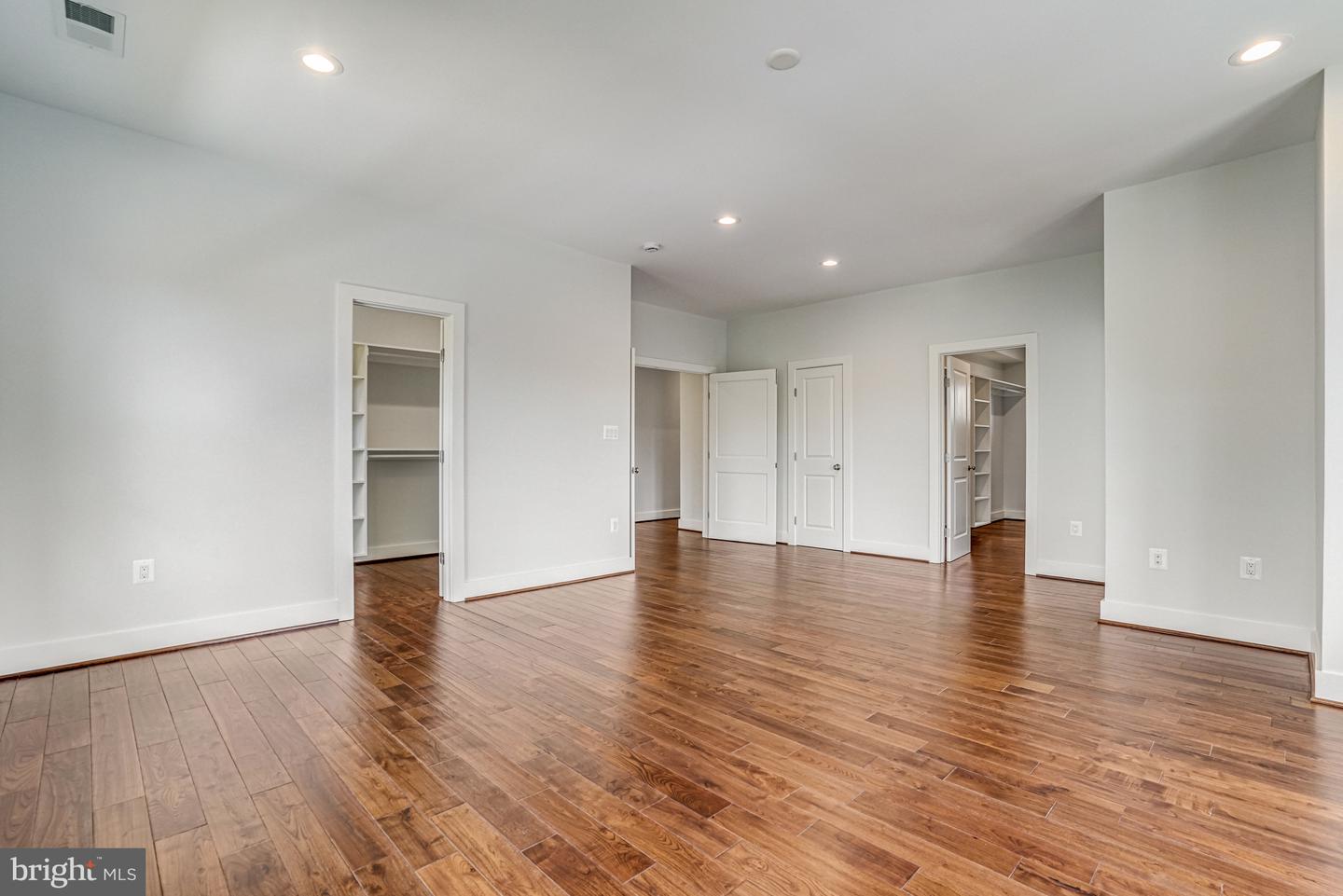 1830 CHERRI DR, FALLS CHURCH, Virginia 22043, 6 Bedrooms Bedrooms, ,6 BathroomsBathrooms,Residential,For sale,1830 CHERRI DR,VAFX2227320 MLS # VAFX2227320