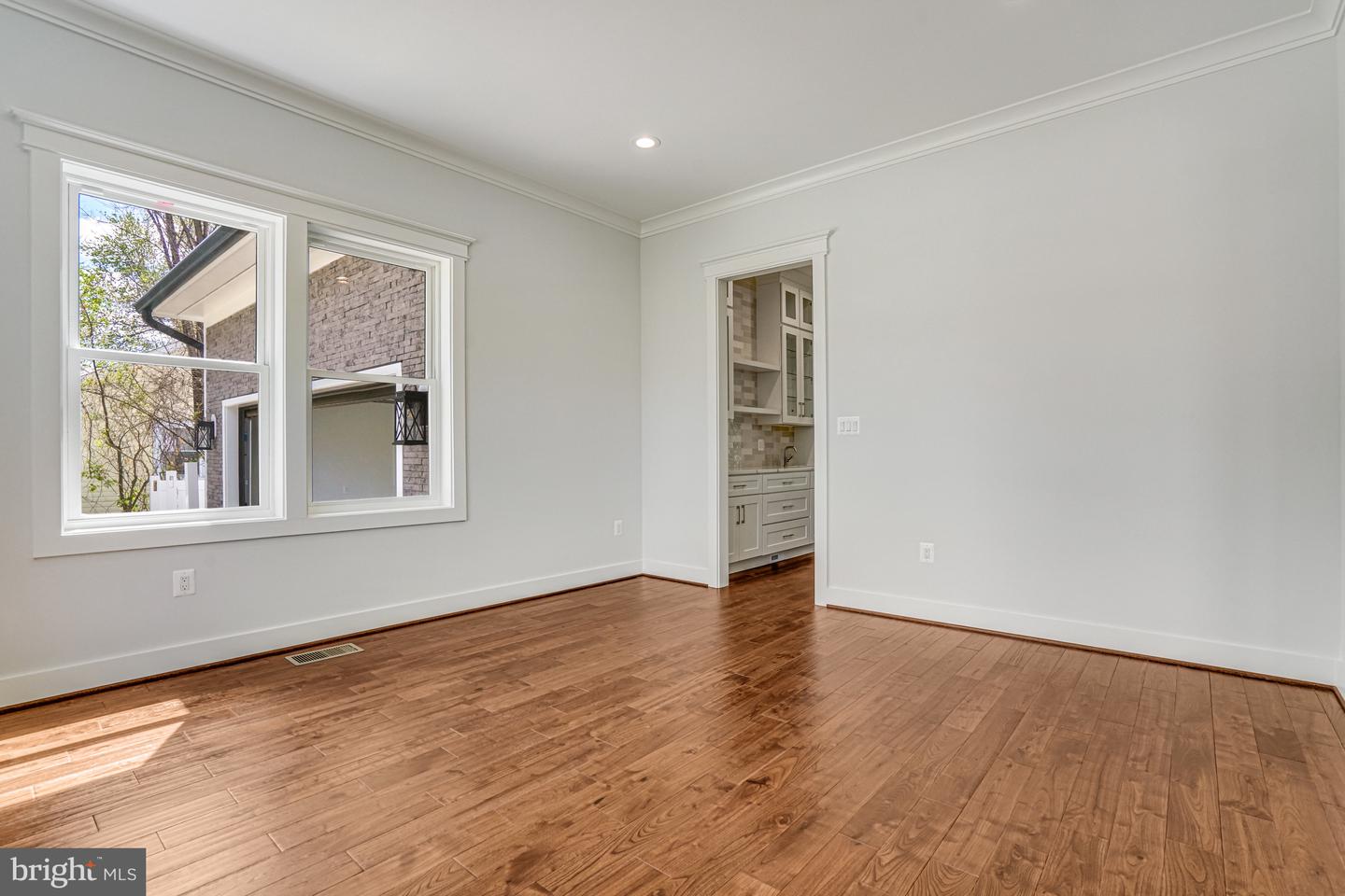 1830 CHERRI DR, FALLS CHURCH, Virginia 22043, 6 Bedrooms Bedrooms, ,6 BathroomsBathrooms,Residential,For sale,1830 CHERRI DR,VAFX2227320 MLS # VAFX2227320