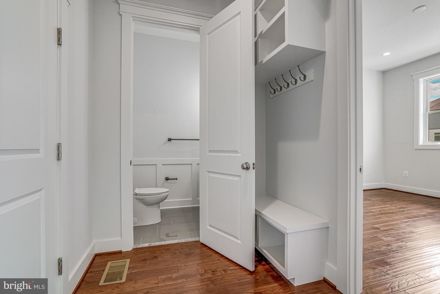 1830 CHERRI DR, FALLS CHURCH, Virginia 22043, 6 Bedrooms Bedrooms, ,6 BathroomsBathrooms,Residential,For sale,1830 CHERRI DR,VAFX2227320 MLS # VAFX2227320