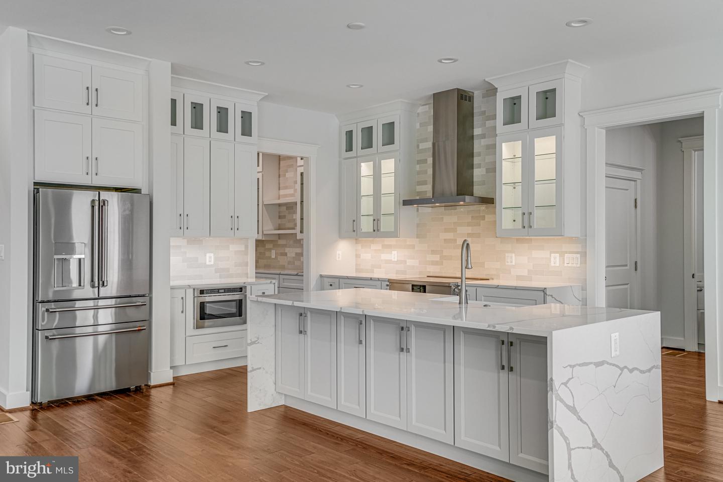 1830 CHERRI DR, FALLS CHURCH, Virginia 22043, 6 Bedrooms Bedrooms, ,6 BathroomsBathrooms,Residential,For sale,1830 CHERRI DR,VAFX2227320 MLS # VAFX2227320