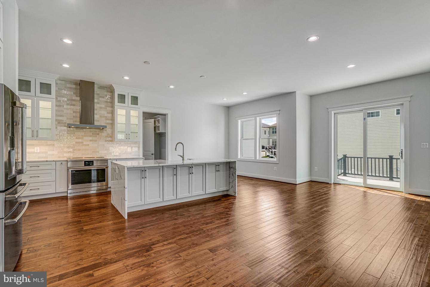 1830 CHERRI DR, FALLS CHURCH, Virginia 22043, 6 Bedrooms Bedrooms, ,6 BathroomsBathrooms,Residential,For sale,1830 CHERRI DR,VAFX2227320 MLS # VAFX2227320