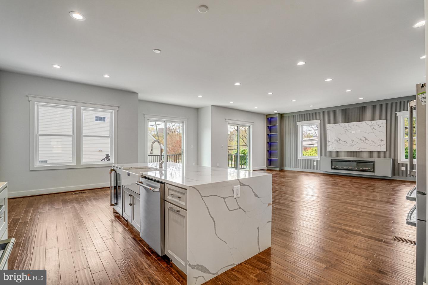 1830 CHERRI DR, FALLS CHURCH, Virginia 22043, 6 Bedrooms Bedrooms, ,6 BathroomsBathrooms,Residential,For sale,1830 CHERRI DR,VAFX2227320 MLS # VAFX2227320