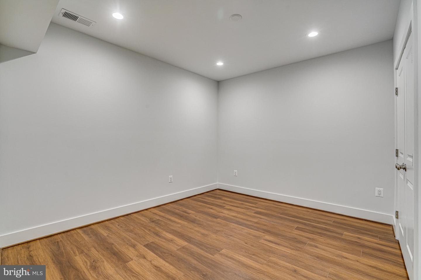 1830 CHERRI DR, FALLS CHURCH, Virginia 22043, 6 Bedrooms Bedrooms, ,6 BathroomsBathrooms,Residential,For sale,1830 CHERRI DR,VAFX2227320 MLS # VAFX2227320