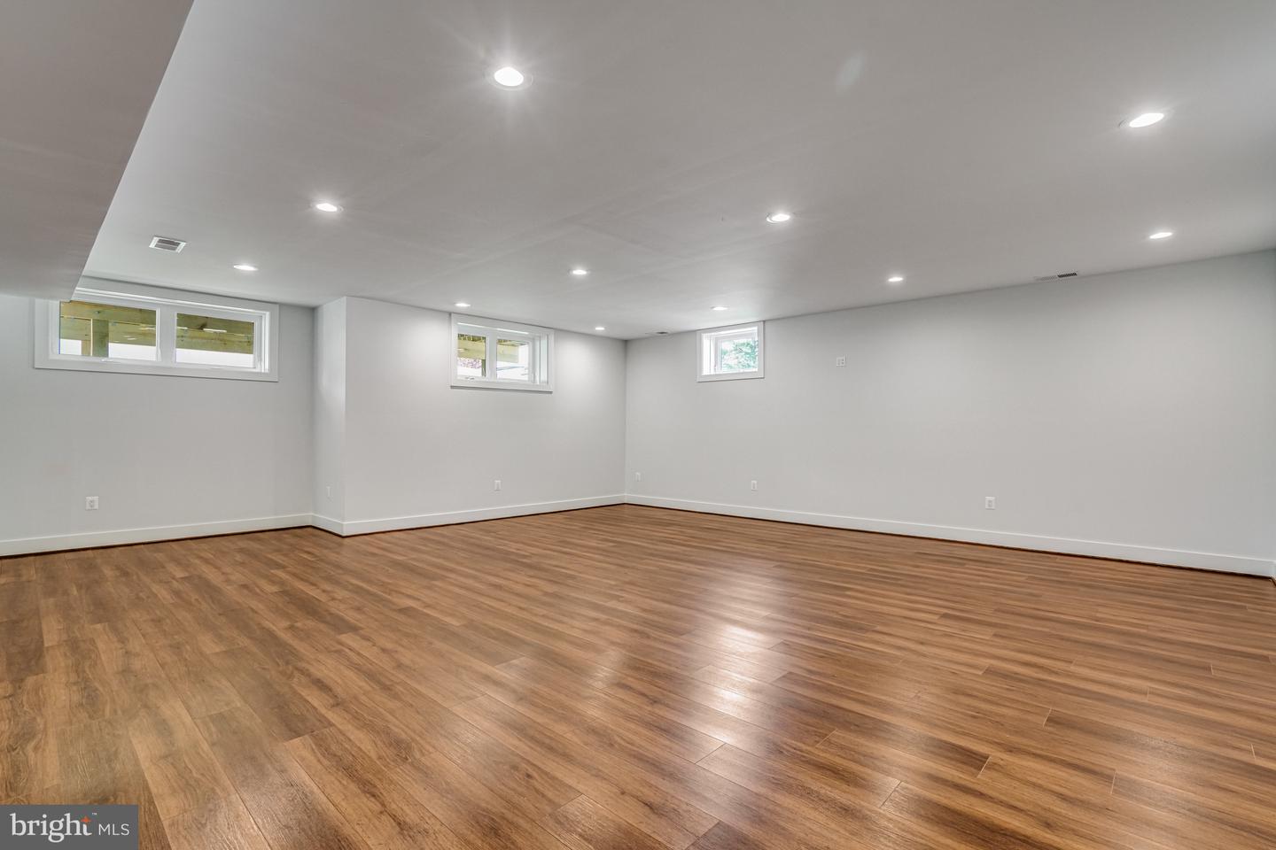 1830 CHERRI DR, FALLS CHURCH, Virginia 22043, 6 Bedrooms Bedrooms, ,6 BathroomsBathrooms,Residential,For sale,1830 CHERRI DR,VAFX2227320 MLS # VAFX2227320