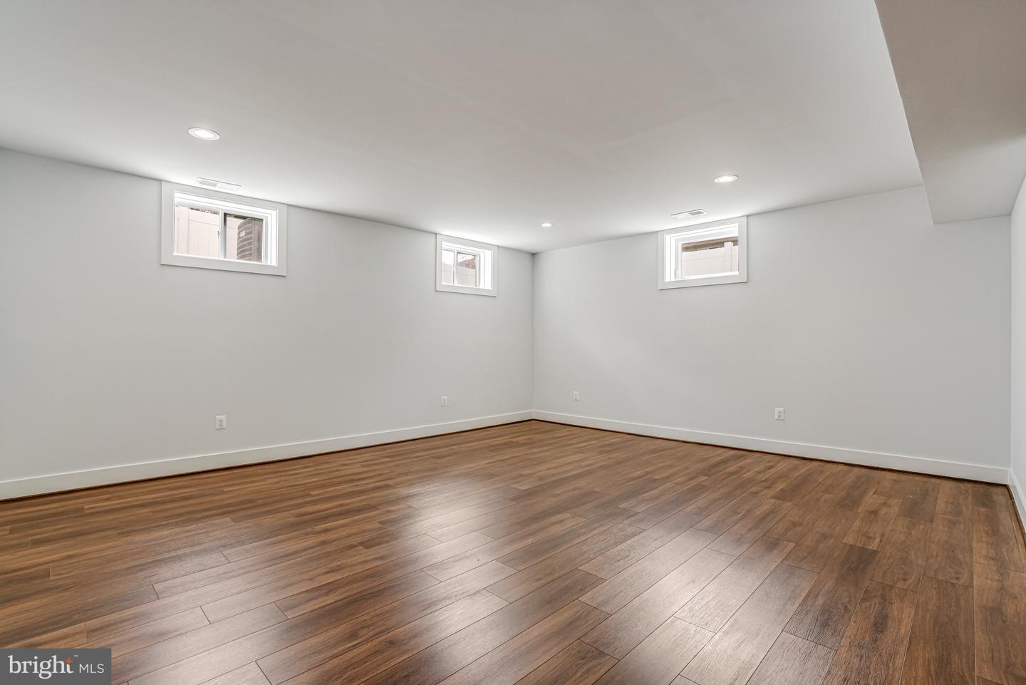 1830 CHERRI DR, FALLS CHURCH, Virginia 22043, 6 Bedrooms Bedrooms, ,6 BathroomsBathrooms,Residential,For sale,1830 CHERRI DR,VAFX2227320 MLS # VAFX2227320