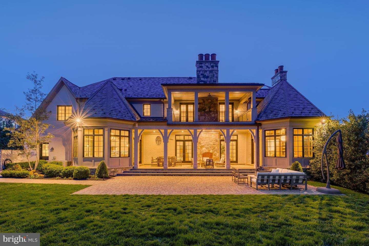 954 MACKALL FARMS LN, MCLEAN, Virginia 22101, 5 Bedrooms Bedrooms, ,5 BathroomsBathrooms,Residential,For sale,954 MACKALL FARMS LN,VAFX2227758 MLS # VAFX2227758