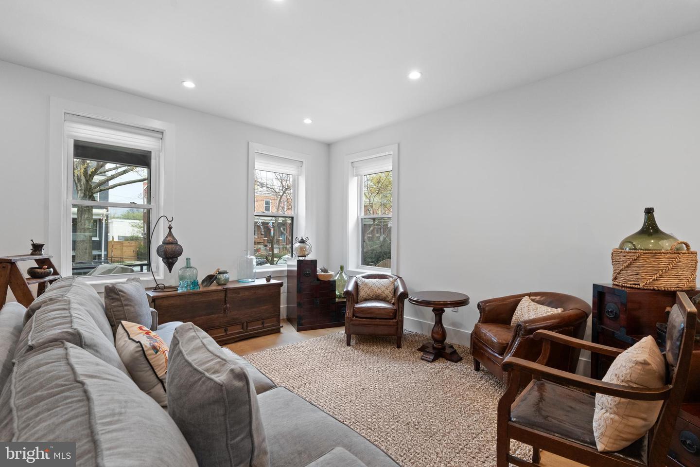 4013 5TH ST NW, WASHINGTON, District Of Columbia 20011, 4 Bedrooms Bedrooms, ,3 BathroomsBathrooms,Residential,For sale,4013 5TH ST NW,DCDC2190632 MLS # DCDC2190632