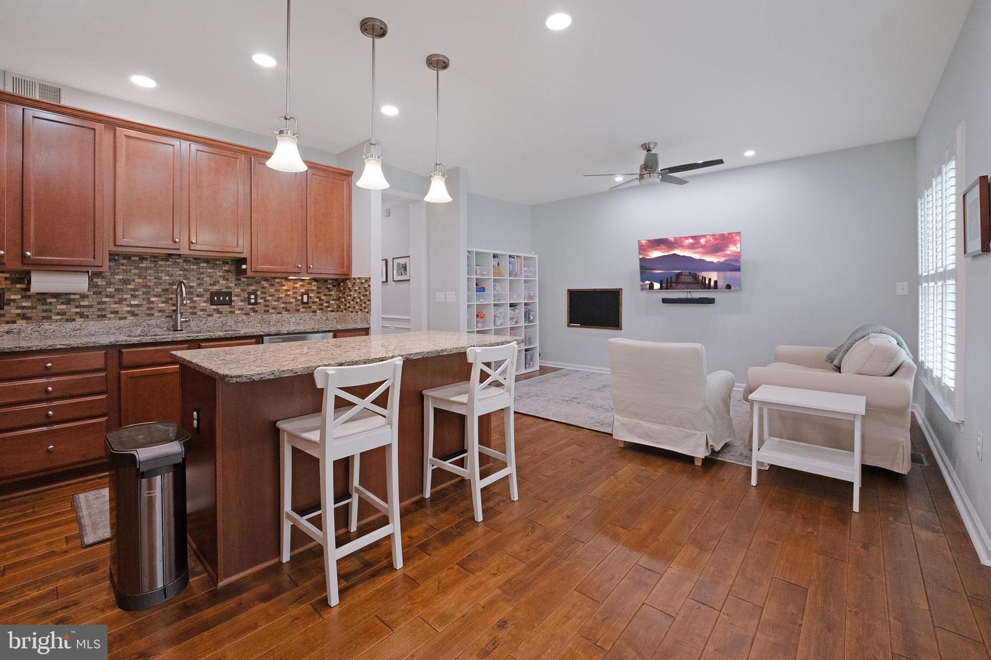 100 WASHINGTON ST, OCCOQUAN, Virginia 22125, 4 Bedrooms Bedrooms, ,3 BathroomsBathrooms,Residential,For sale,100 WASHINGTON ST,VAPW2089992 MLS # VAPW2089992