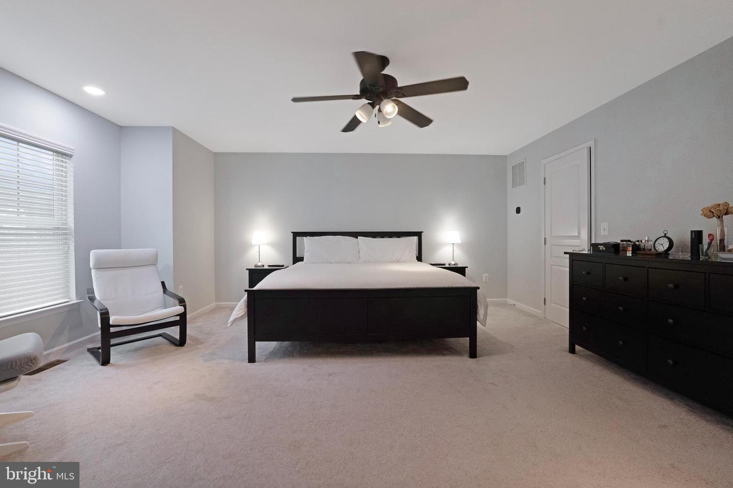 100 WASHINGTON ST, OCCOQUAN, Virginia 22125, 4 Bedrooms Bedrooms, ,3 BathroomsBathrooms,Residential,For sale,100 WASHINGTON ST,VAPW2089992 MLS # VAPW2089992