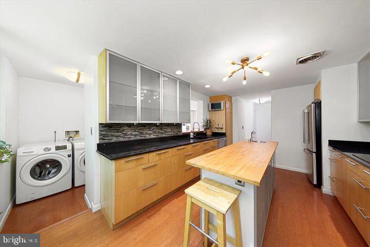 2330 S QUINCY ST, ARLINGTON, Virginia 22204, 2 Bedrooms Bedrooms, ,2 BathroomsBathrooms,Residential,For sale,2330 S QUINCY ST,VAAR2054774 MLS # VAAR2054774