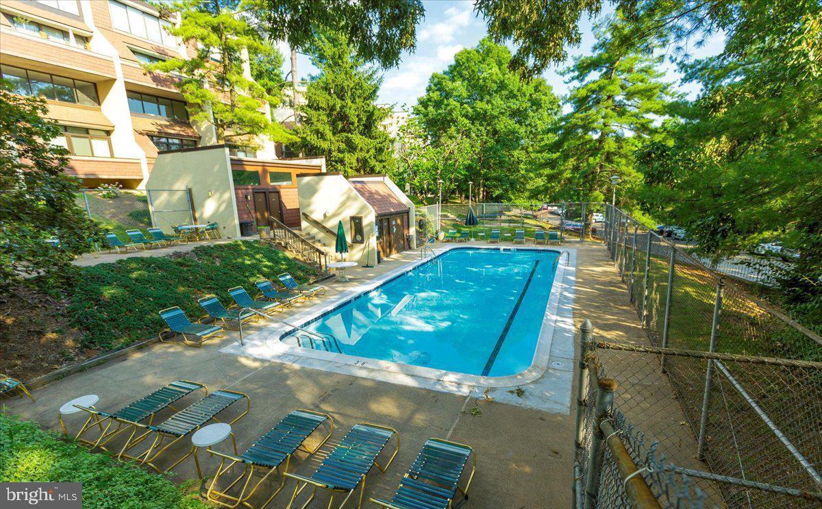 2330 S QUINCY ST, ARLINGTON, Virginia 22204, 2 Bedrooms Bedrooms, ,2 BathroomsBathrooms,Residential,For sale,2330 S QUINCY ST,VAAR2054774 MLS # VAAR2054774