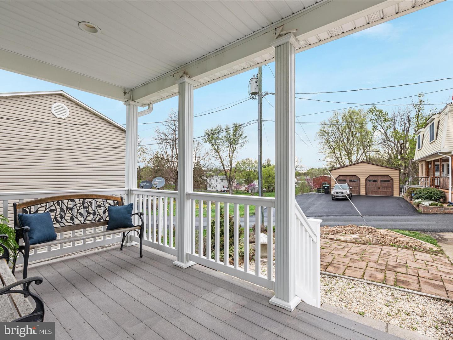 121 W CONFEDERATE ST, NEW MARKET, Virginia 22844, 2 Bedrooms Bedrooms, ,3 BathroomsBathrooms,Residential,For sale,121 W CONFEDERATE ST,VASH2010956 MLS # VASH2010956