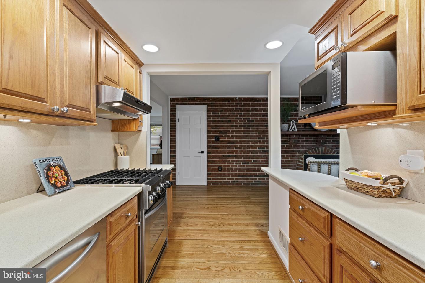 14906 CRANOKE ST, CENTREVILLE, Virginia 20120, 4 Bedrooms Bedrooms, ,2 BathroomsBathrooms,Residential,For sale,14906 CRANOKE ST,VAFX2229220 MLS # VAFX2229220