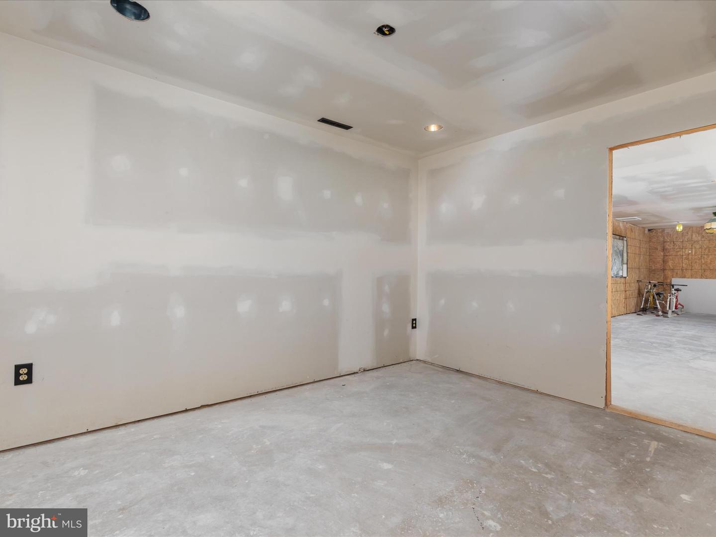 1857 MARYS SHADY LN, FRONT ROYAL, Virginia 22630, 3 Bedrooms Bedrooms, ,3 BathroomsBathrooms,Residential,For sale,1857 MARYS SHADY LN,VAWR2010708 MLS # VAWR2010708