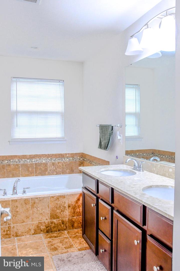 9910 BOX OAK CT, FREDERICKSBURG, Virginia 22407, 5 Bedrooms Bedrooms, ,3 BathroomsBathrooms,Residential,For sale,9910 BOX OAK CT,VASP2031866 MLS # VASP2031866
