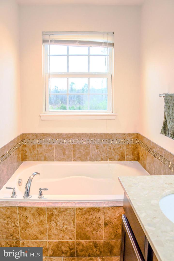 9910 BOX OAK CT, FREDERICKSBURG, Virginia 22407, 5 Bedrooms Bedrooms, ,3 BathroomsBathrooms,Residential,For sale,9910 BOX OAK CT,VASP2031866 MLS # VASP2031866