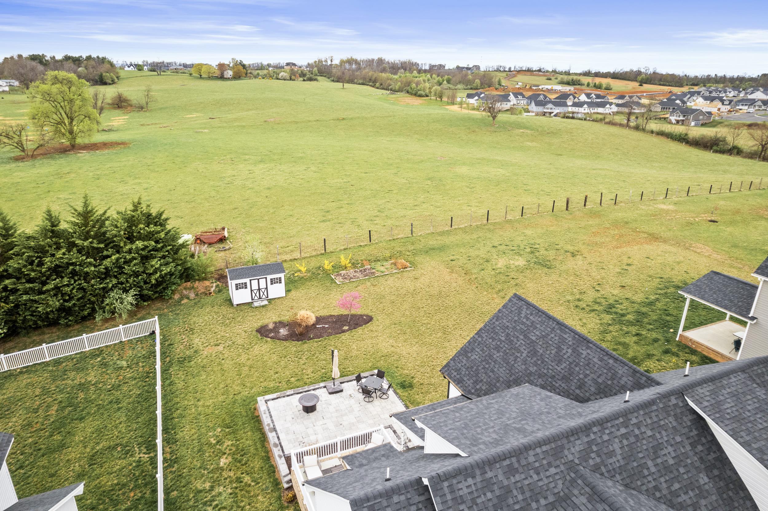 141 TOMASVILLE DR, WAYNESBORO, Virginia 22980, 4 Bedrooms Bedrooms, ,2 BathroomsBathrooms,Residential,141 TOMASVILLE DR,662987 MLS # 662987