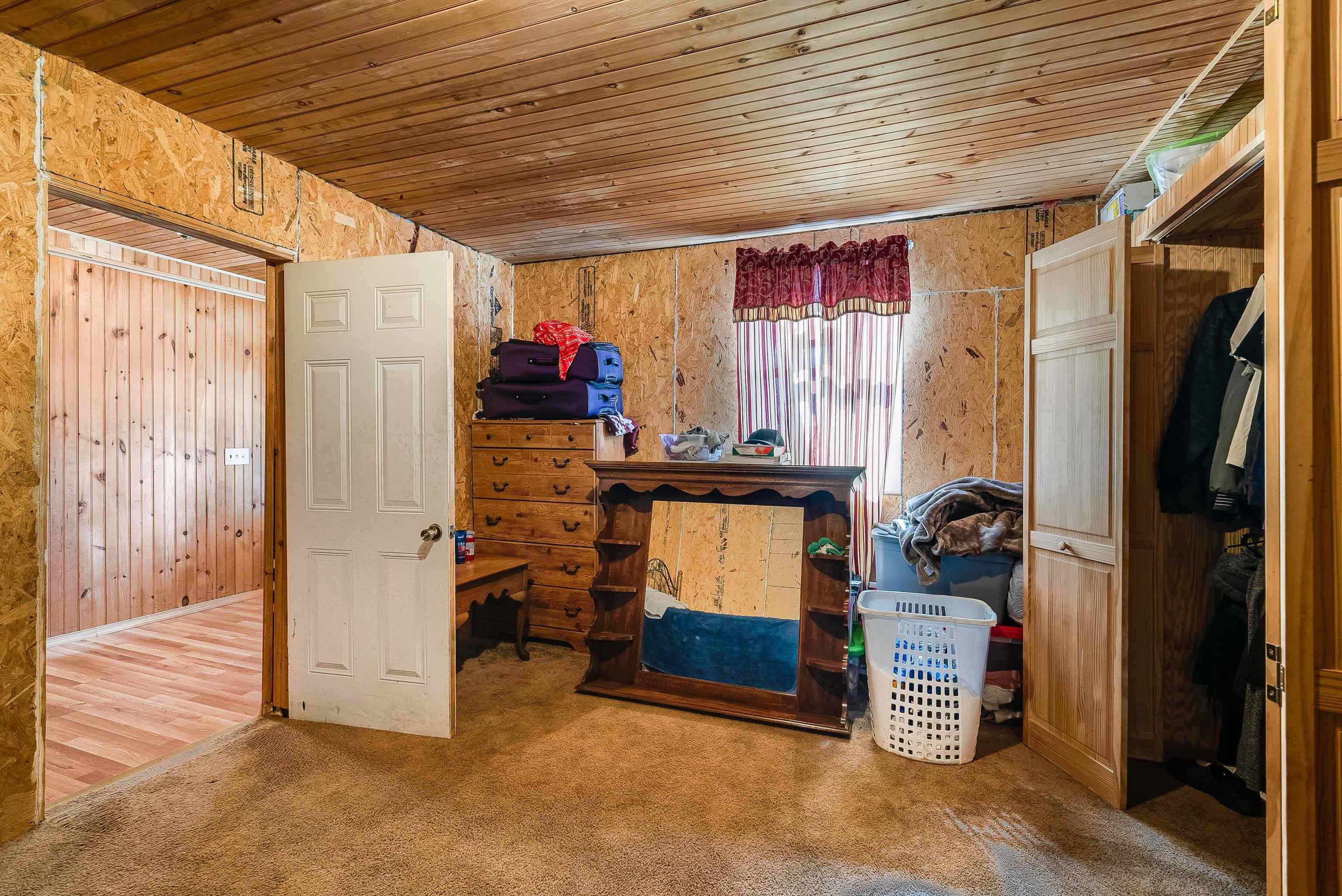 2015 CECIL WAMPLER RD, MOUNT CRAWFORD, Virginia 22801, 6 Bedrooms Bedrooms, ,2 BathroomsBathrooms,Residential,2015 CECIL WAMPLER RD,663003 MLS # 663003