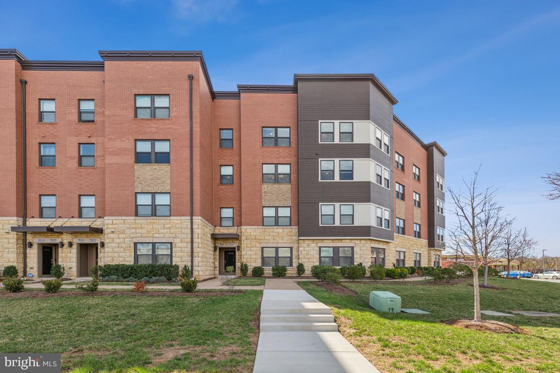 44738 TIVERTON SQ, ASHBURN, Virginia 20147, 3 Bedrooms Bedrooms, ,2 BathroomsBathrooms,Residential,For sale,44738 TIVERTON SQ,VALO2093252 MLS # VALO2093252