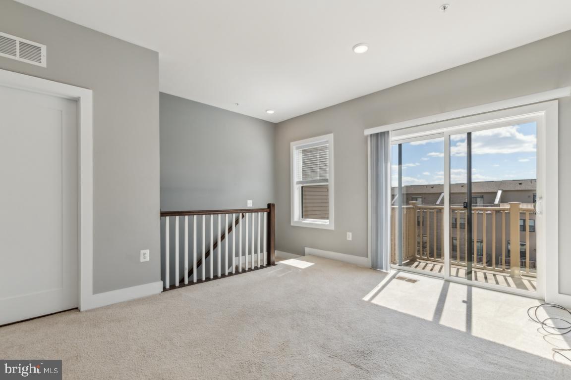 44738 TIVERTON SQ, ASHBURN, Virginia 20147, 3 Bedrooms Bedrooms, ,2 BathroomsBathrooms,Residential,For sale,44738 TIVERTON SQ,VALO2093252 MLS # VALO2093252