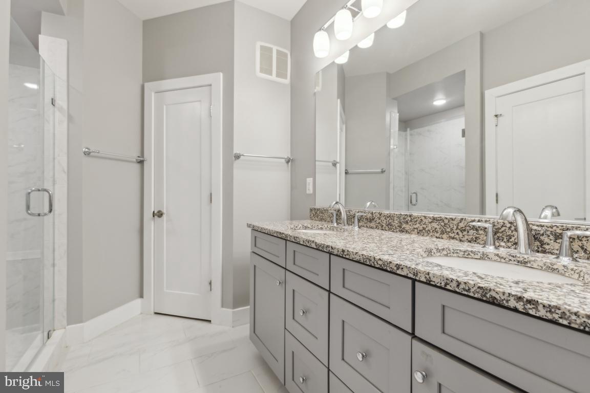 44738 TIVERTON SQ, ASHBURN, Virginia 20147, 3 Bedrooms Bedrooms, ,2 BathroomsBathrooms,Residential,For sale,44738 TIVERTON SQ,VALO2093252 MLS # VALO2093252