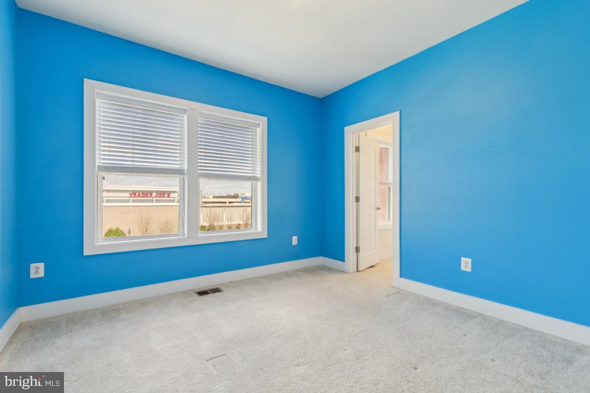 44738 TIVERTON SQ, ASHBURN, Virginia 20147, 3 Bedrooms Bedrooms, ,2 BathroomsBathrooms,Residential,For sale,44738 TIVERTON SQ,VALO2093252 MLS # VALO2093252