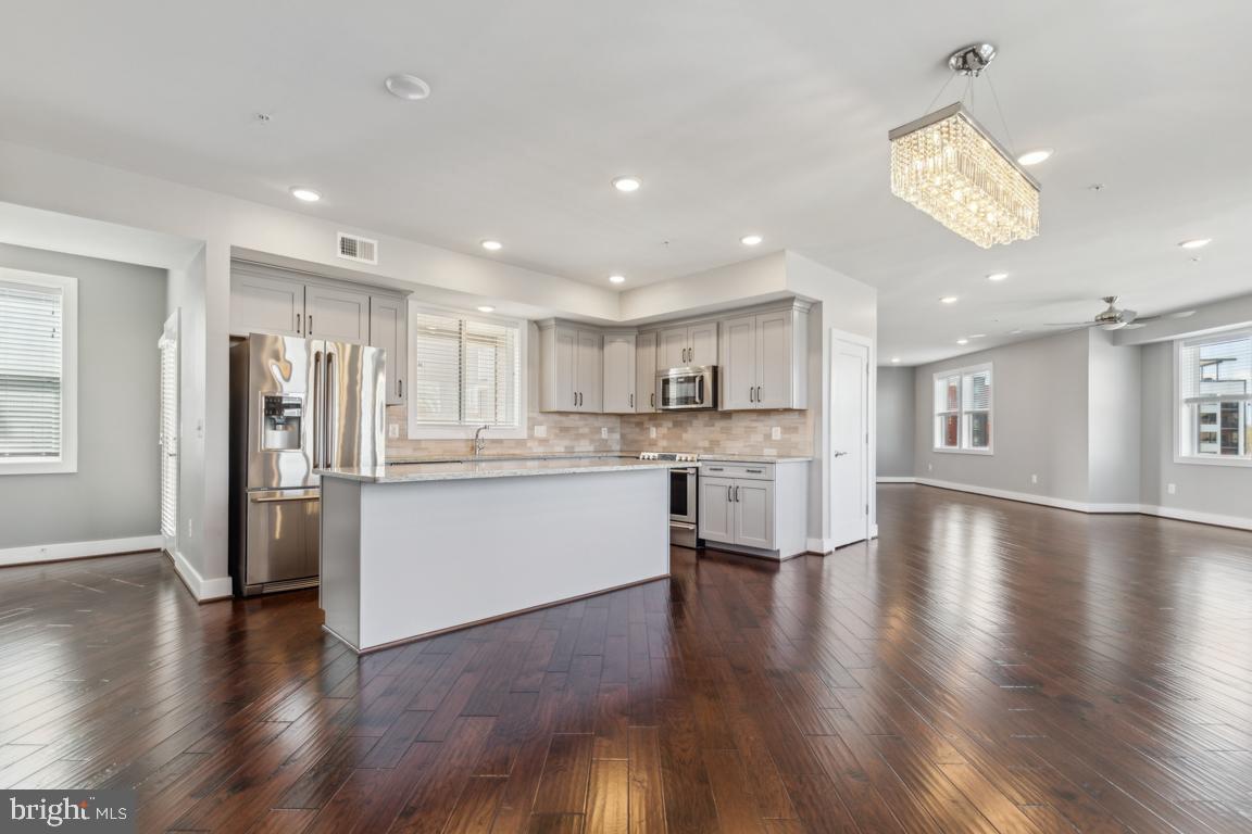 44738 TIVERTON SQ, ASHBURN, Virginia 20147, 3 Bedrooms Bedrooms, ,2 BathroomsBathrooms,Residential,For sale,44738 TIVERTON SQ,VALO2093252 MLS # VALO2093252