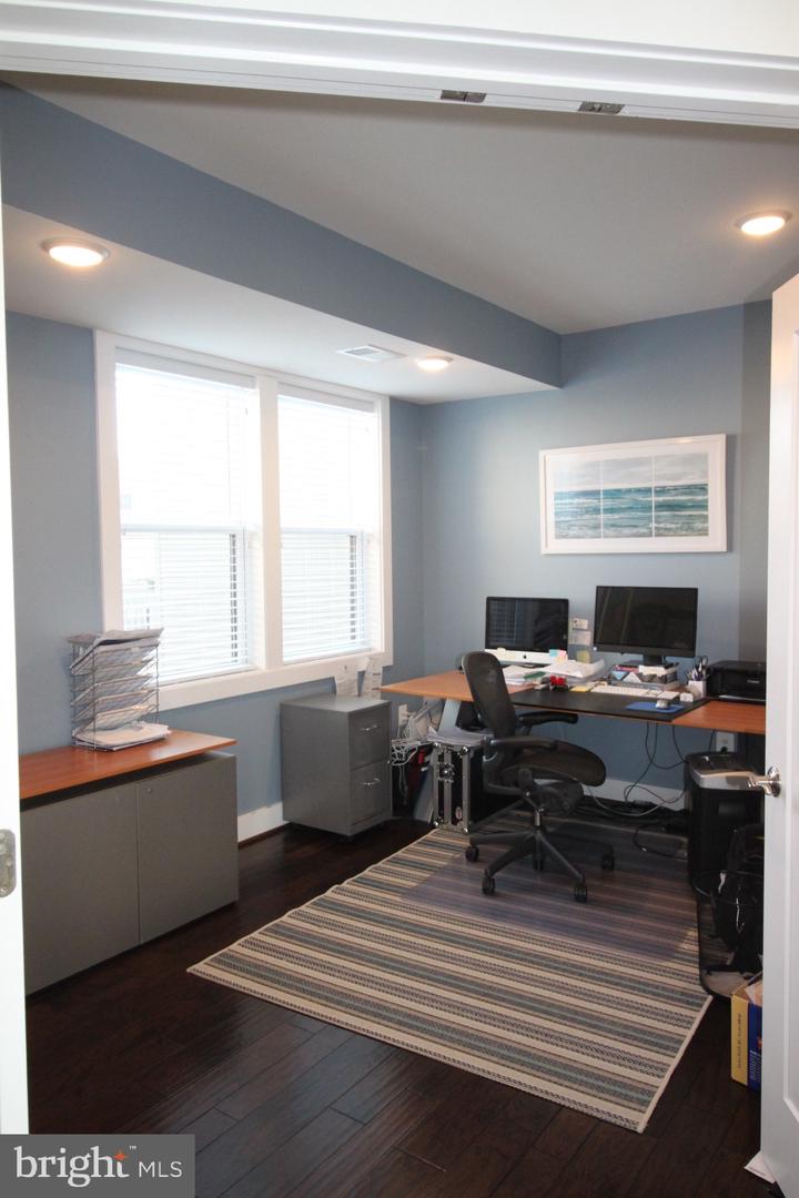44738 TIVERTON SQ, ASHBURN, Virginia 20147, 3 Bedrooms Bedrooms, ,2 BathroomsBathrooms,Residential,For sale,44738 TIVERTON SQ,VALO2093252 MLS # VALO2093252